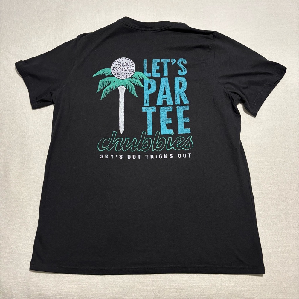 Men’s Chubbies Let’s Par Tee Golf T-Shirt | Black | Large | Sky’s Out Thigh Out